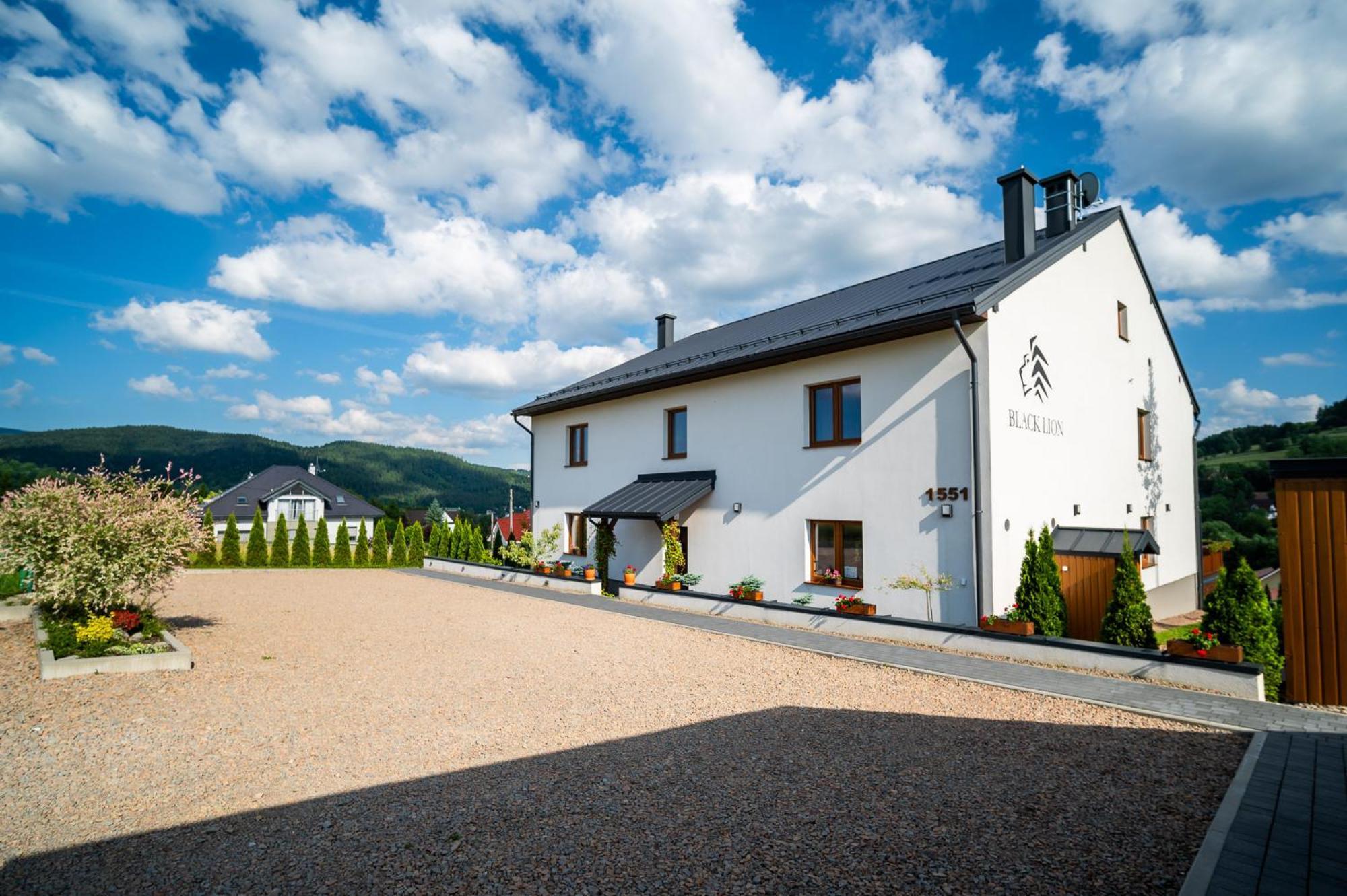Apartamenty Black Lion Pcim Eksteriør bilde